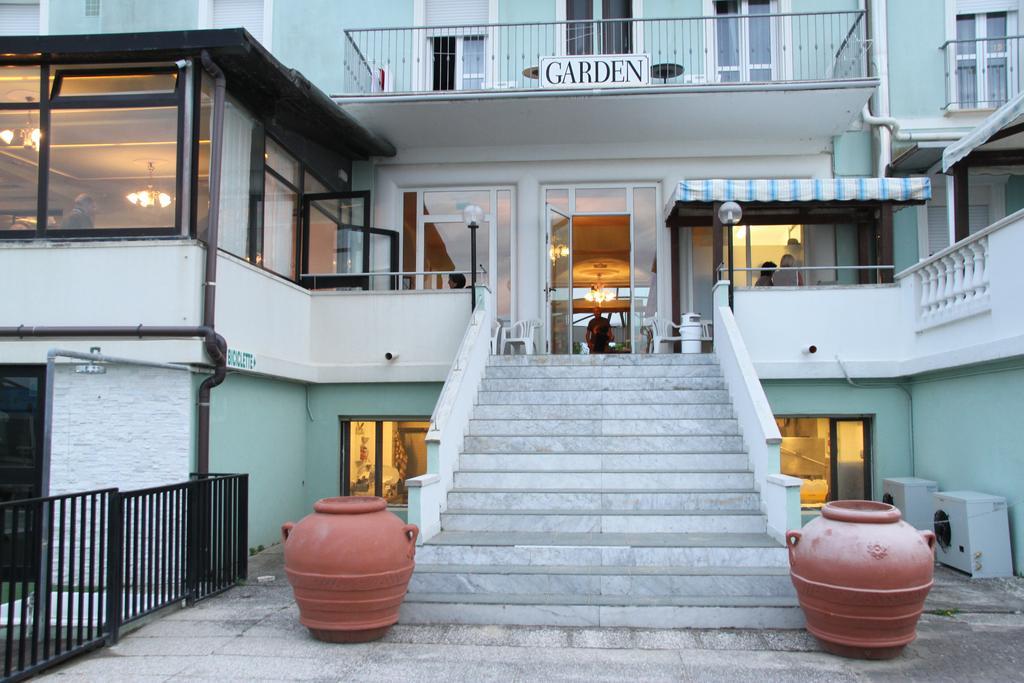 Hotel Garden Cattolica Eksteriør bilde