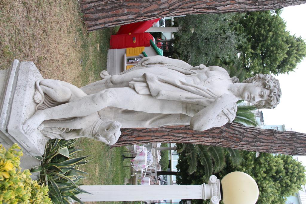 Hotel Garden Cattolica Eksteriør bilde