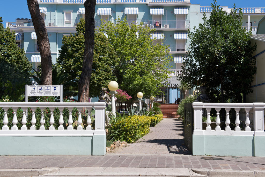 Hotel Garden Cattolica Eksteriør bilde