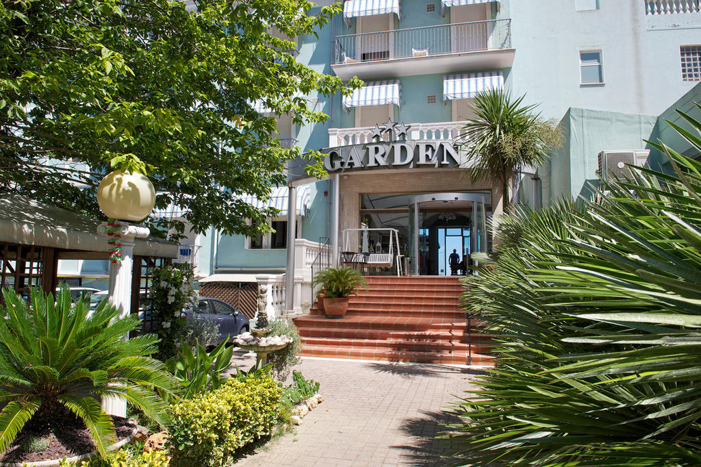 Hotel Garden Cattolica Eksteriør bilde