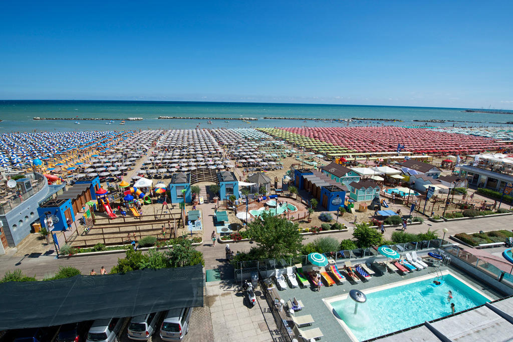 Hotel Garden Cattolica Eksteriør bilde